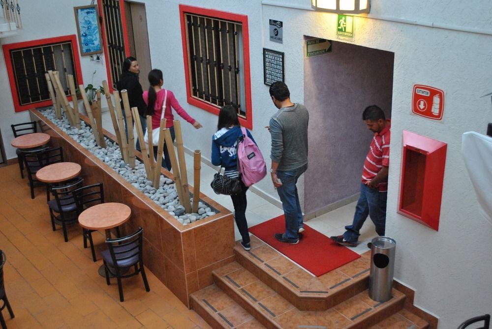 Capital O Hotel Valencia Πουέμπλα Εξωτερικό φωτογραφία