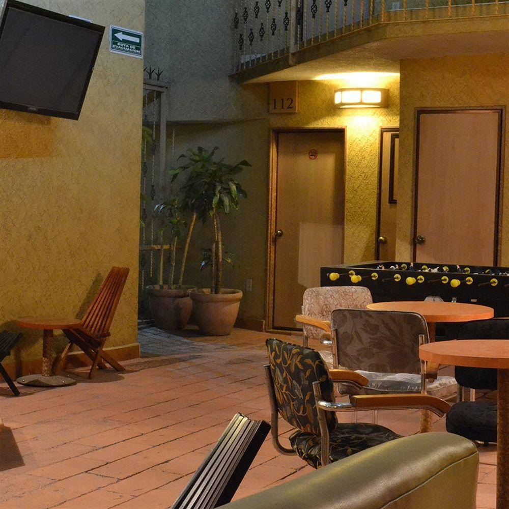 Capital O Hotel Valencia Πουέμπλα Εξωτερικό φωτογραφία