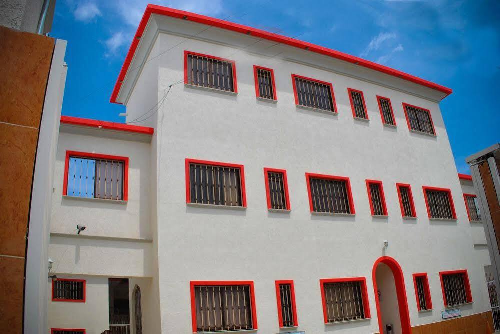 Capital O Hotel Valencia Πουέμπλα Εξωτερικό φωτογραφία