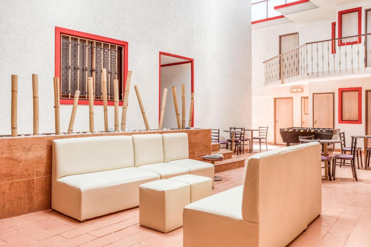 Capital O Hotel Valencia Πουέμπλα Εξωτερικό φωτογραφία