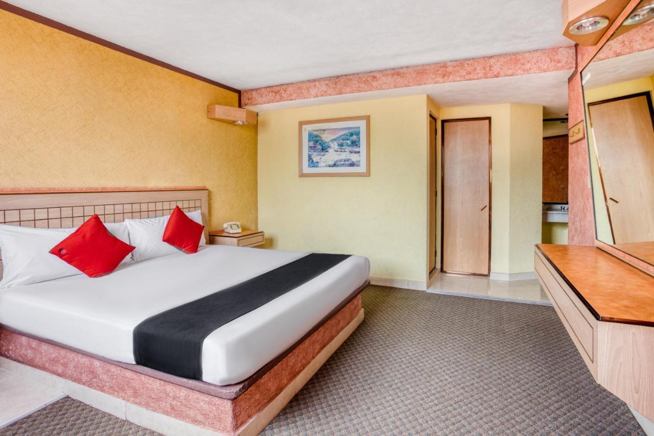 Capital O Hotel Valencia Πουέμπλα Εξωτερικό φωτογραφία